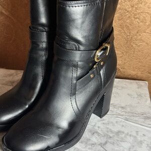 Chic Black Leather Ankle Boots with Buckle